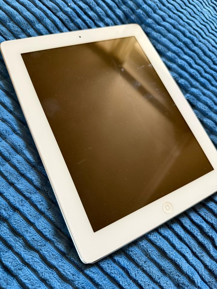 Apple Ipad 32 Гб 2013 г.