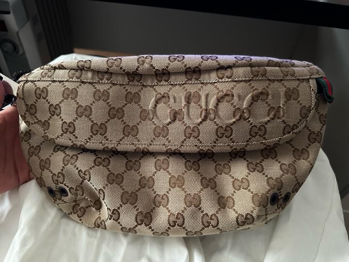 Сумка Gucci на поясь или через плечо