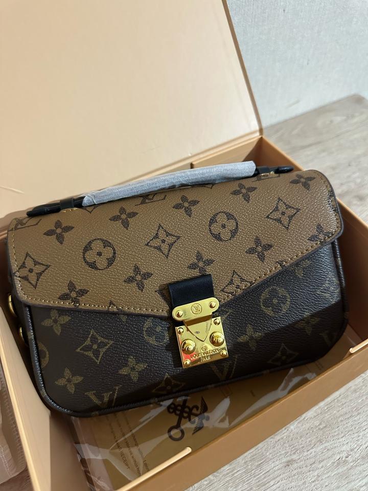Сумка Louis Vuitton