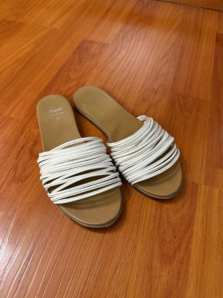 Кожаные сандалии Bata