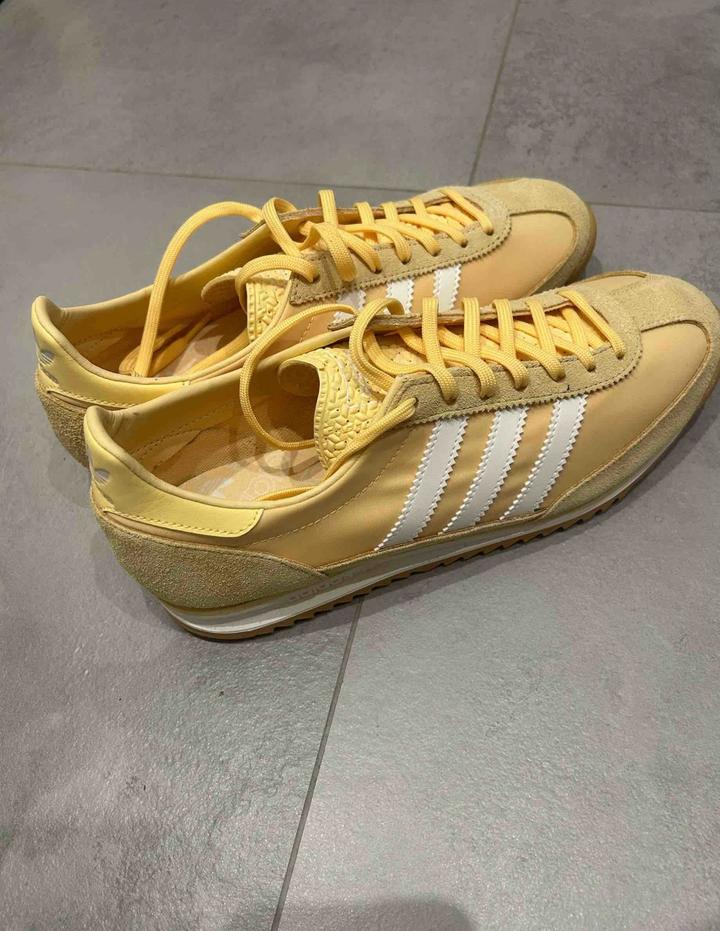 Кроссовки adidas