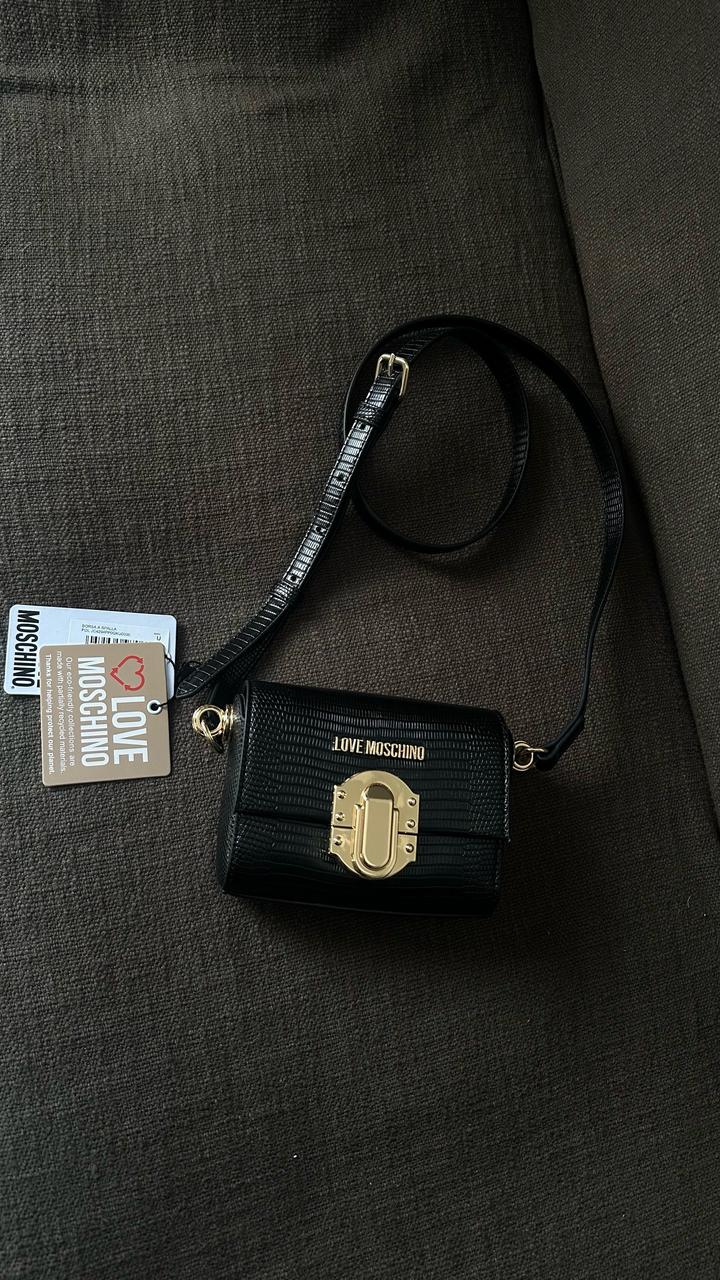Love Moschino