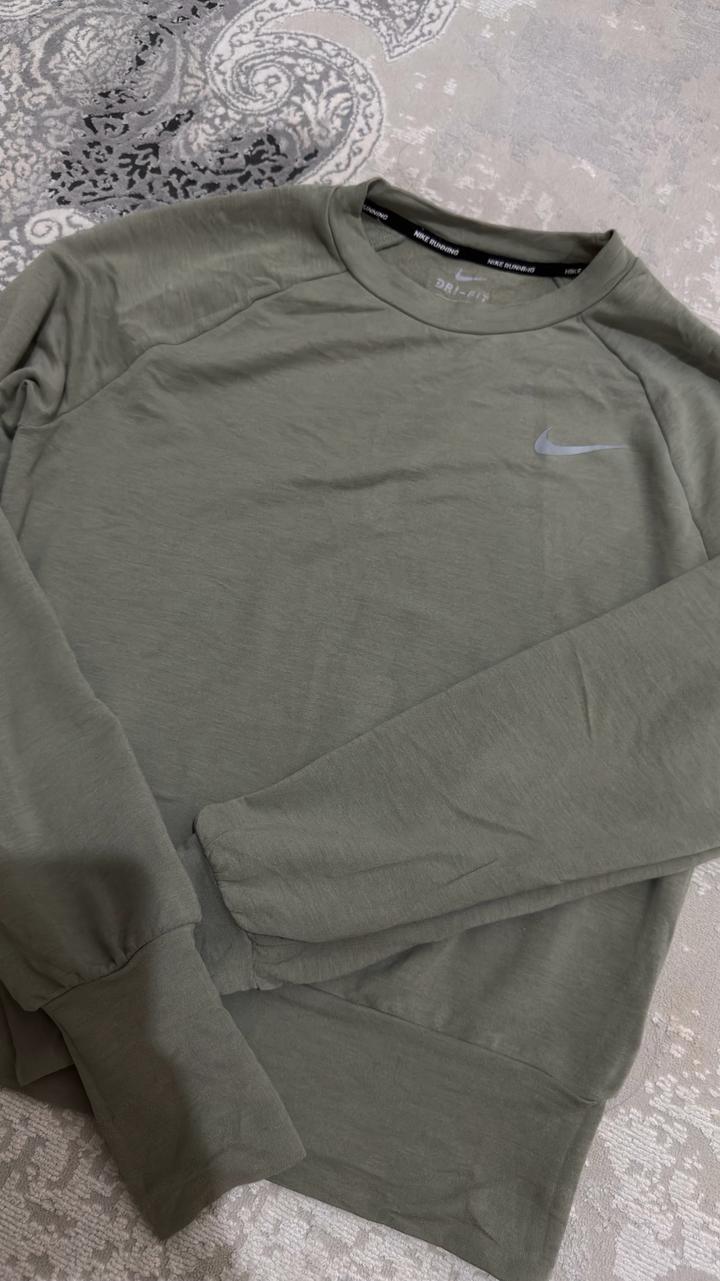 Лонгслив Nike