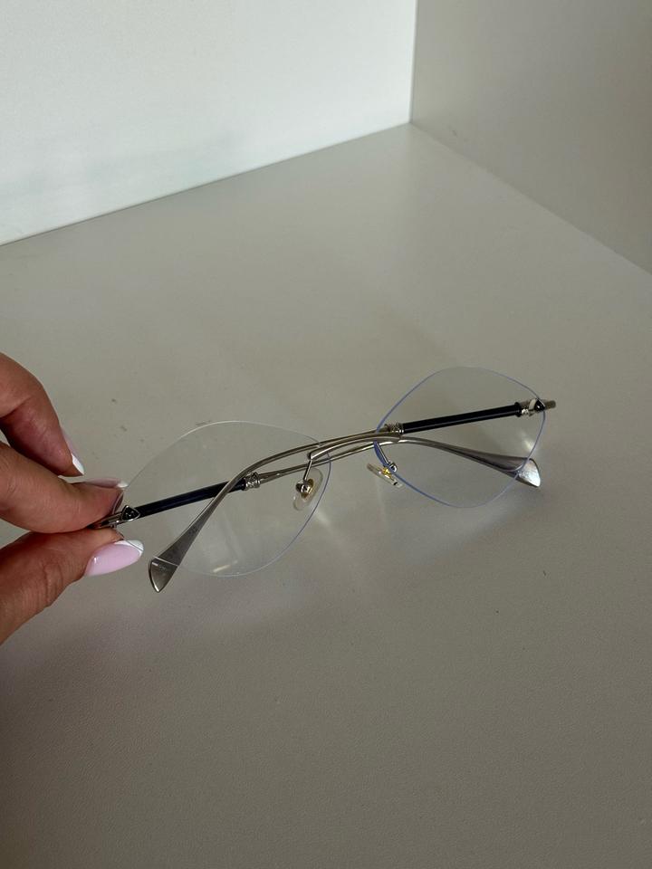 Нет бренда