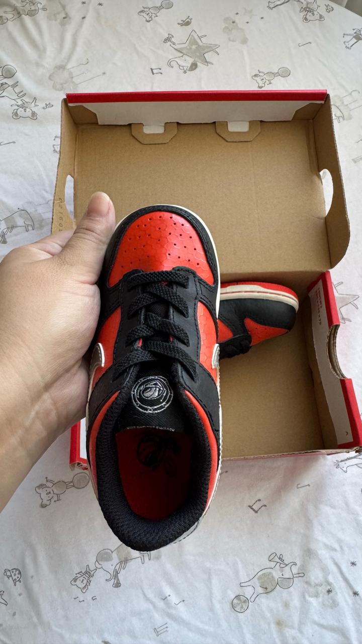 Кроссовки Nike