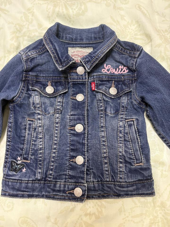 Levi's