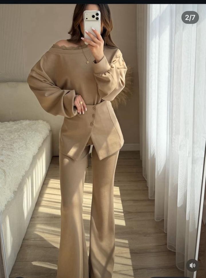 Женский брючный костюм