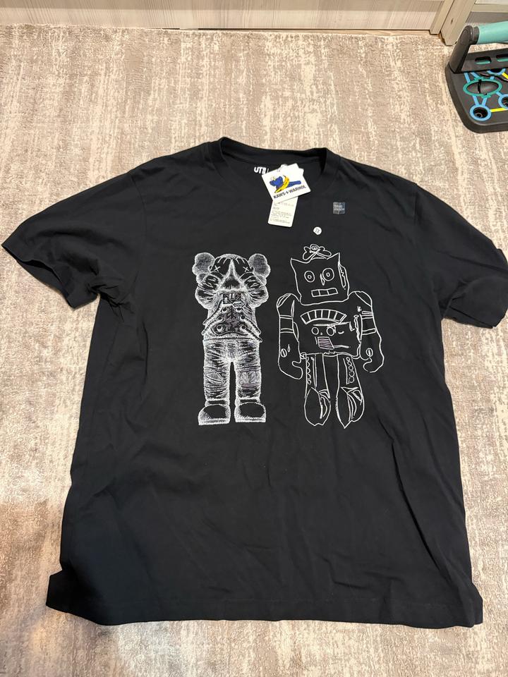Uniqlo x KAWS Футболка Uniqlo Kaws + Andy Warhol