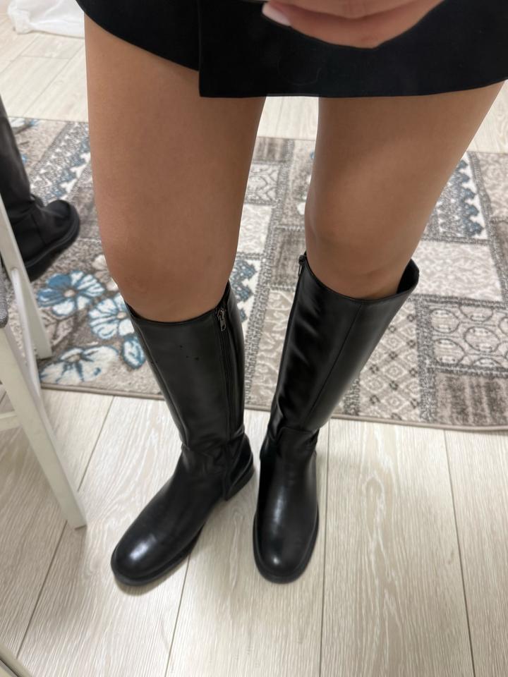 Женские черные сапоги