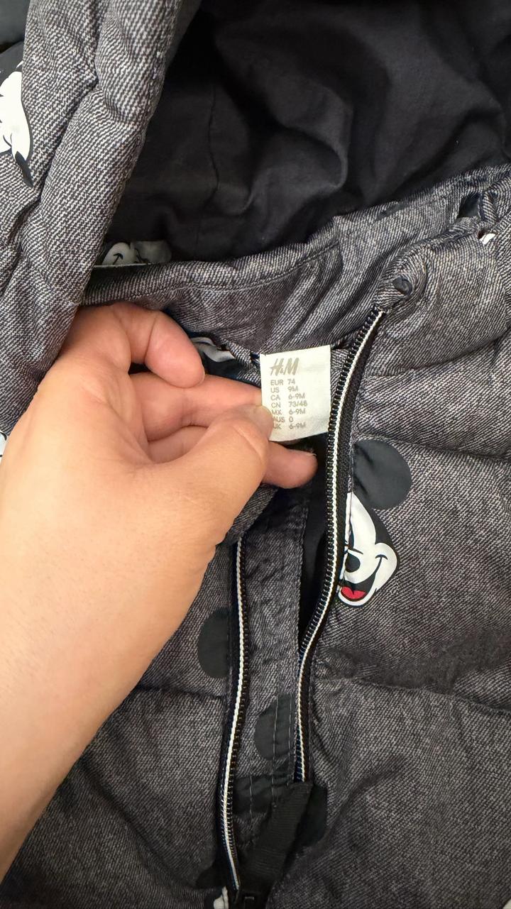 Куртка H&M с принтом Микки Маус