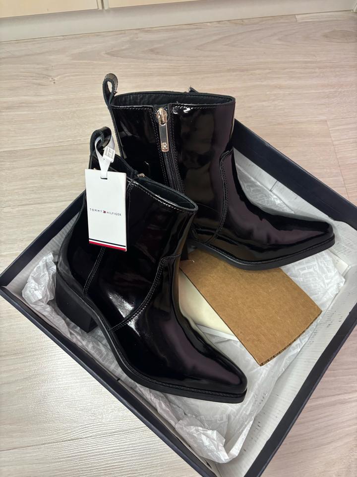 Новые Сапоги осенние Tommy Hilfiger