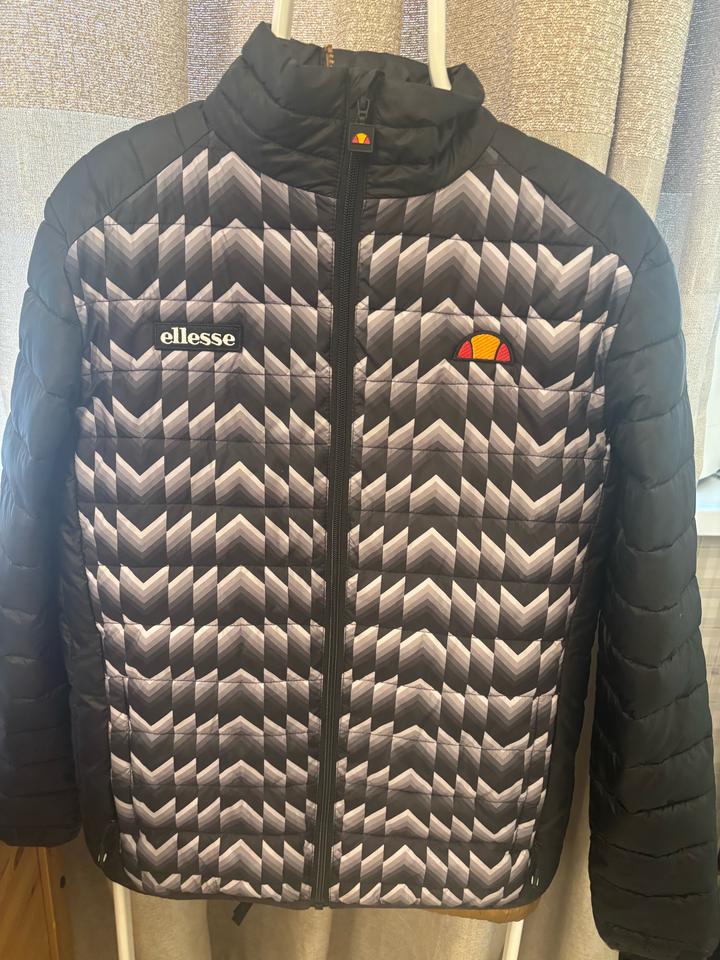 Ellesse