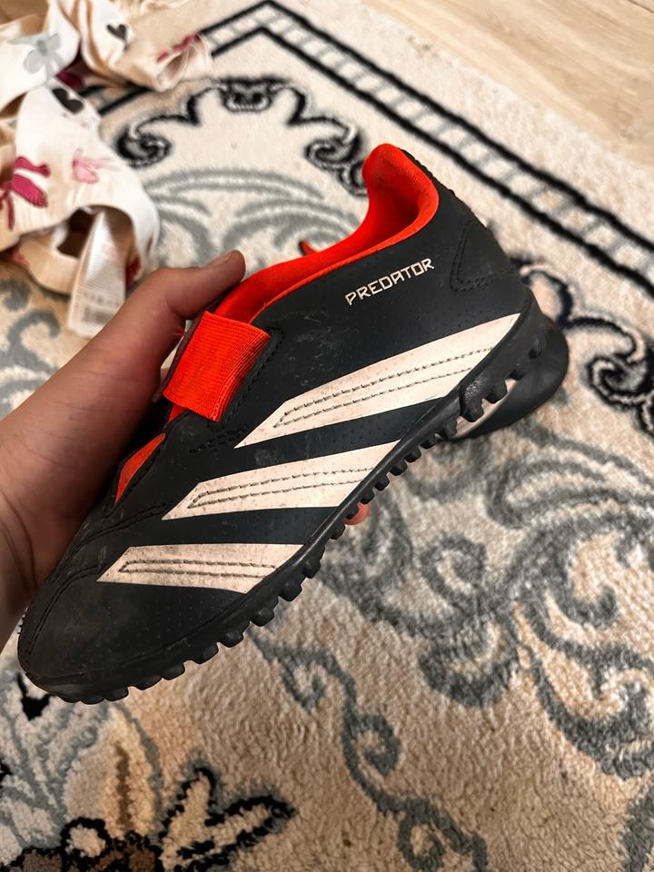 Adidas Сороконожки адилас оригинал 28