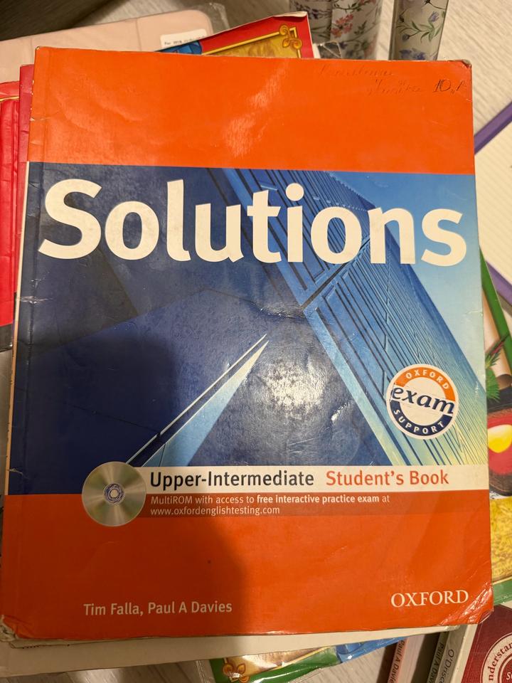 Solutions Upper-Intermediate Student's Book