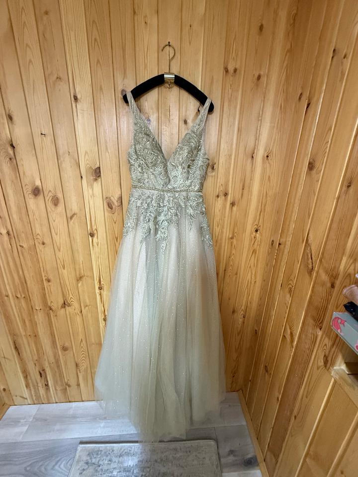 Mac Duggal