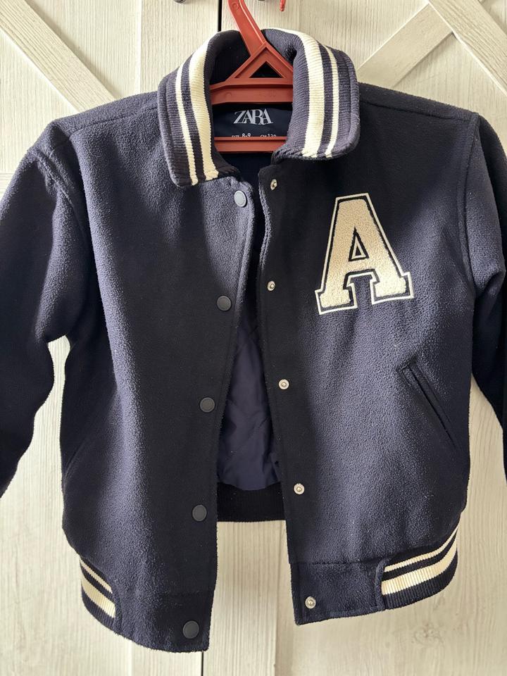 Бомбер Zara