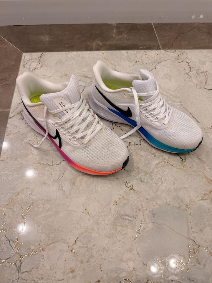 Кроссовки Nike