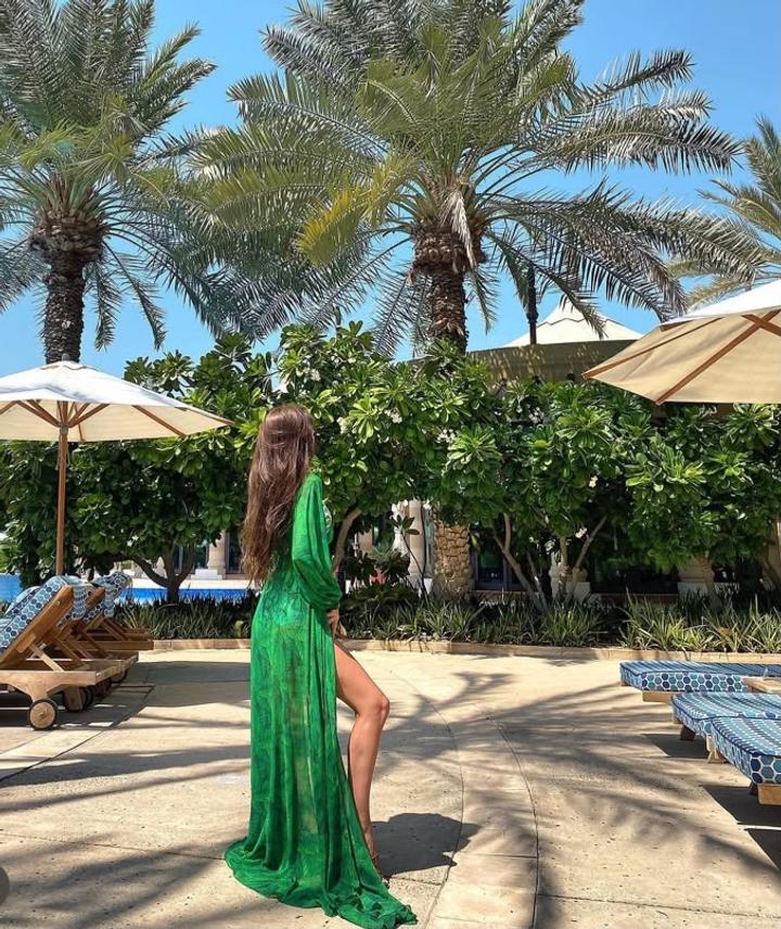 luxury beachwear Летнее пляжное платье с разрезом