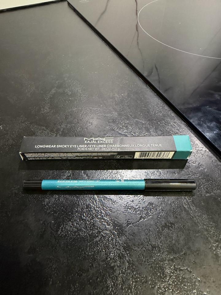 Карандаш для глаз MAC Kajal Excess Longwear Smoky Eye Liner Peacock