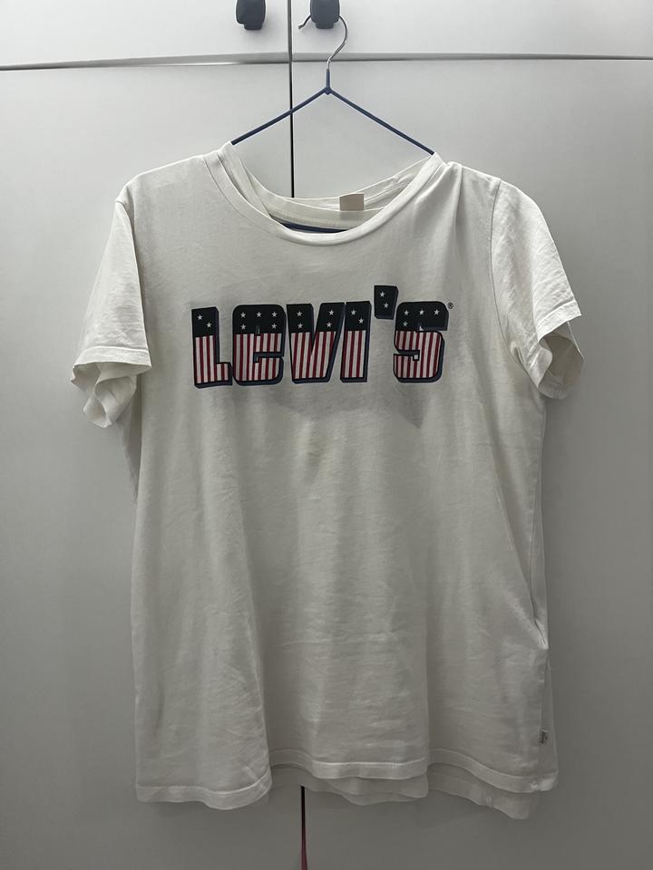 Levi's