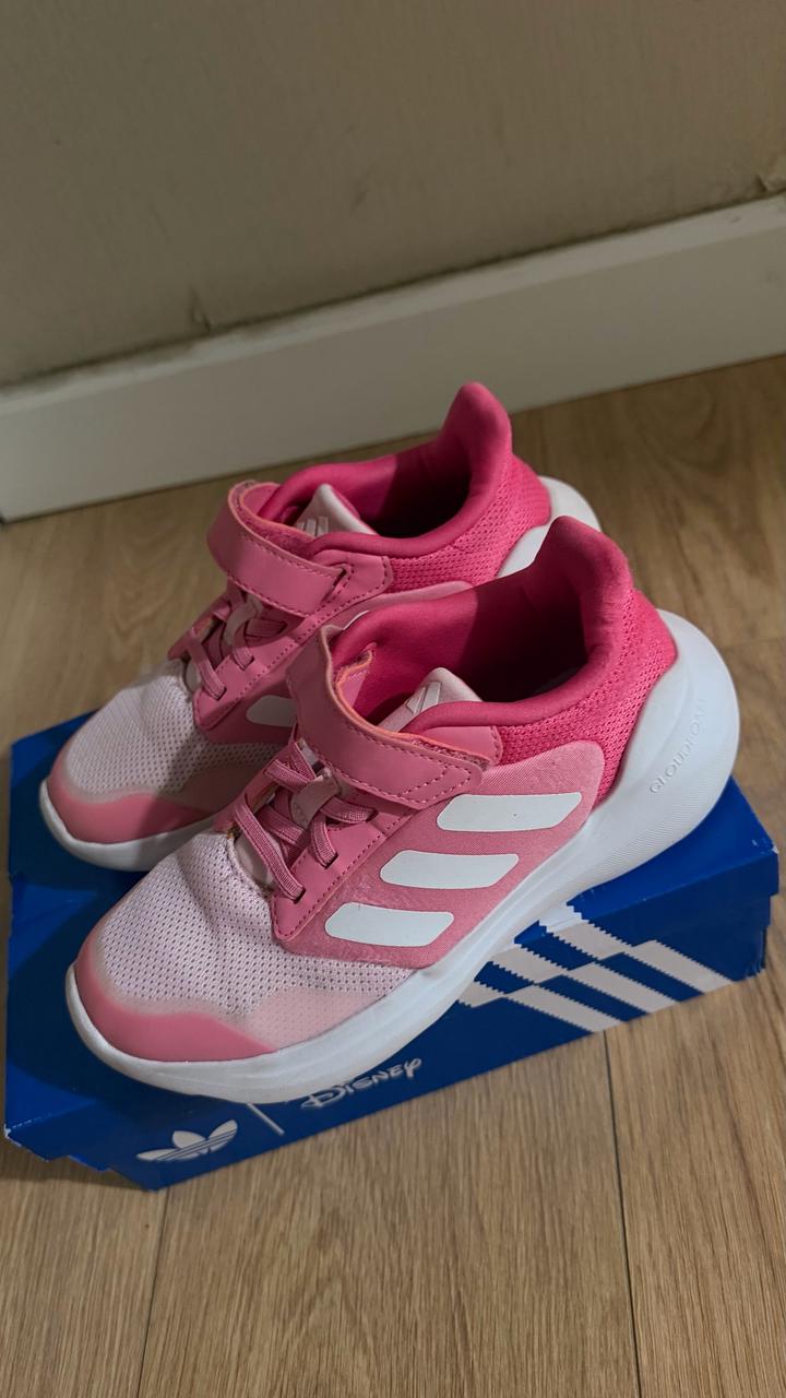 Кроссовки Adidas