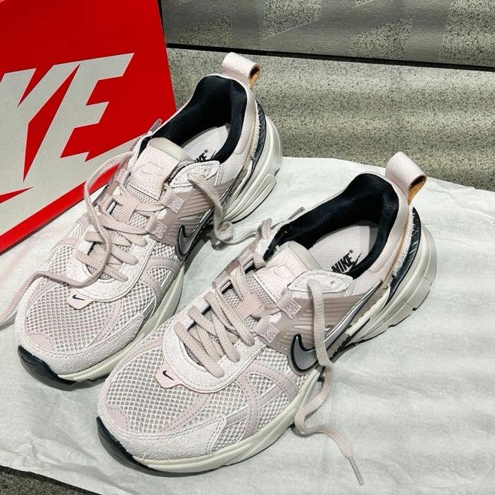 Кроссовки Nike