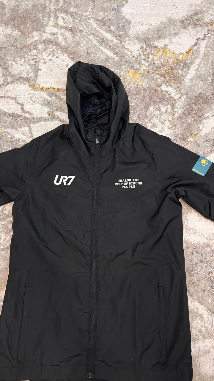 UR7