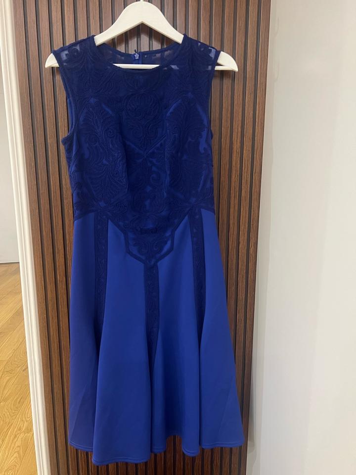 Tadashi Shoji