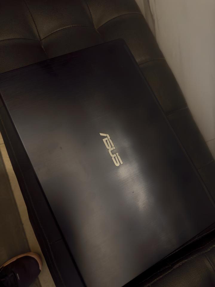 ASUS