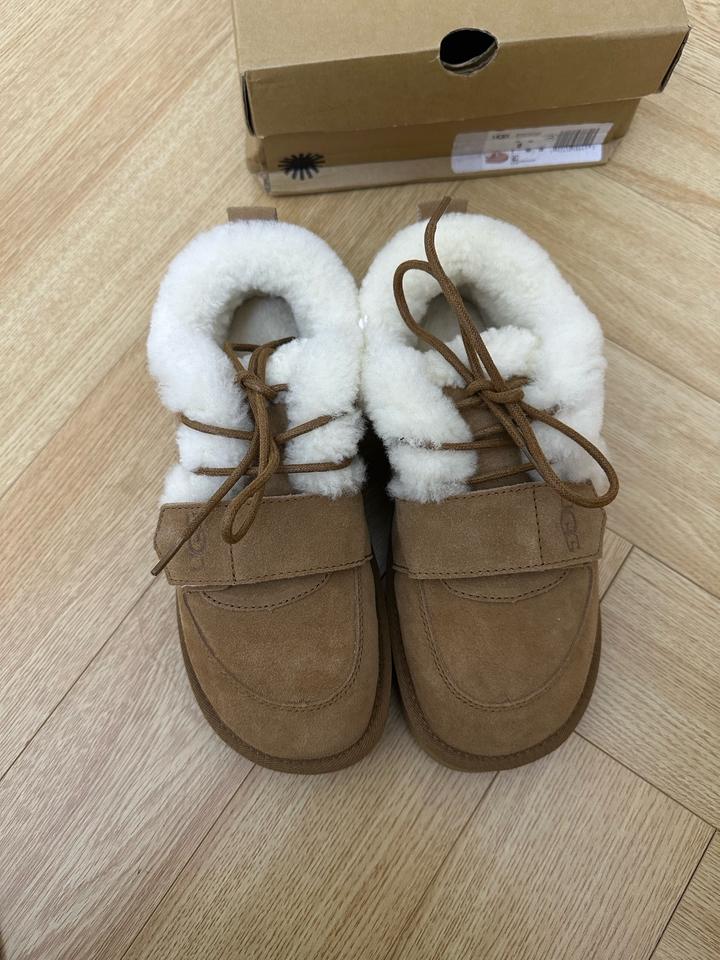 UGG