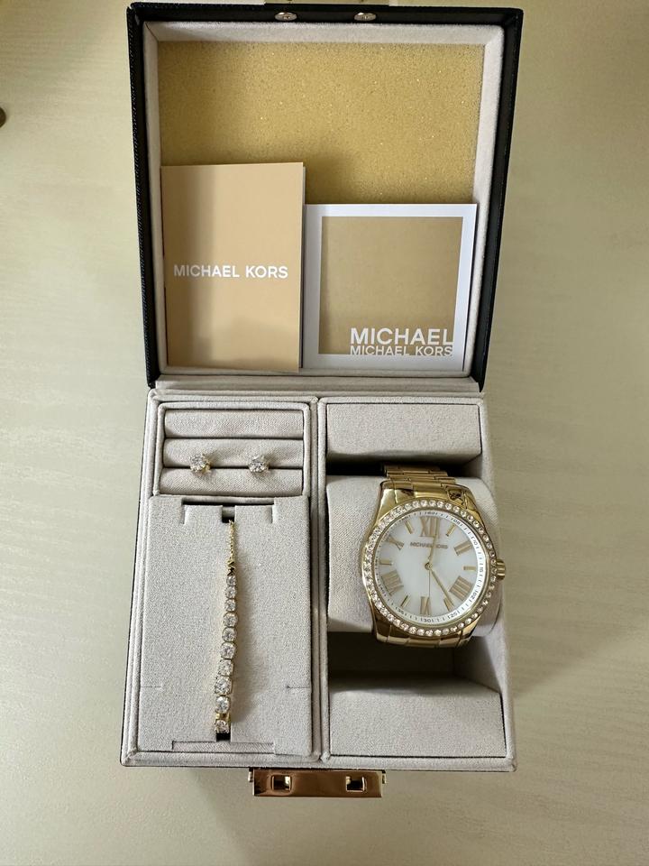 Подарочный набор Michael Kors: часы, браслет и серьги