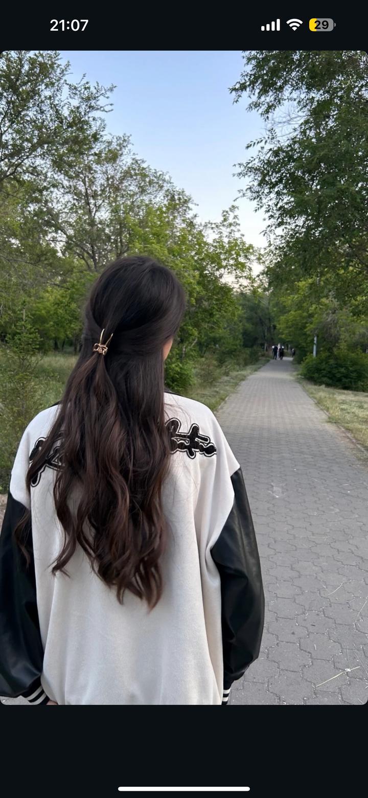 Женский бомбер