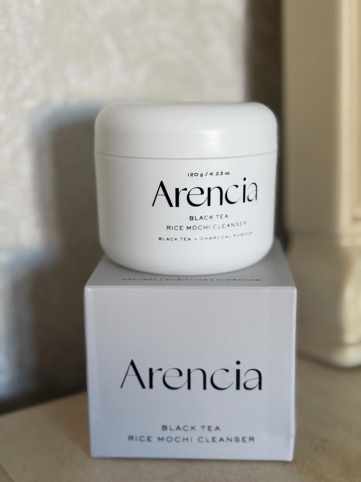 arencia Black Tea Rice Mochi Cleanser