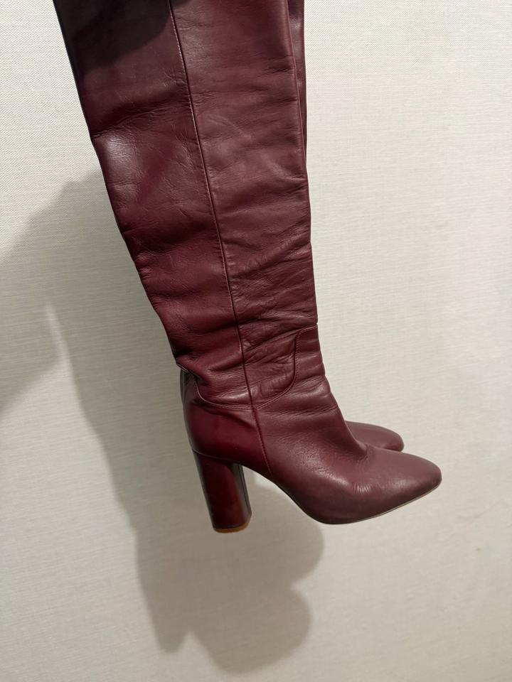 Zara Женские кожаные сапоги на каблуке