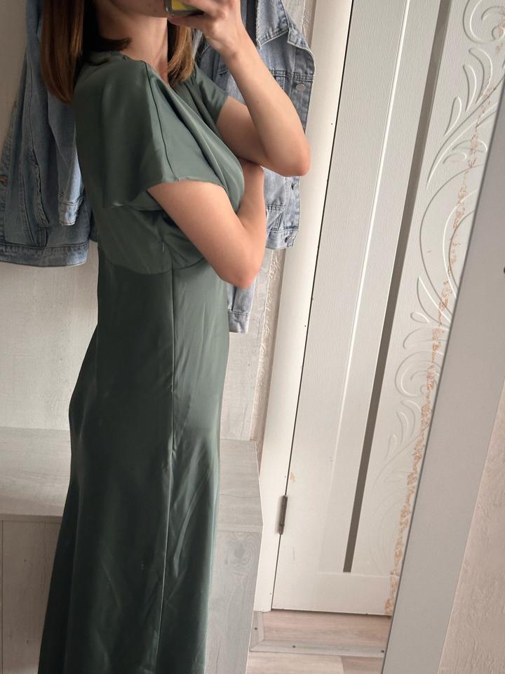 Zara Атласное платье миди