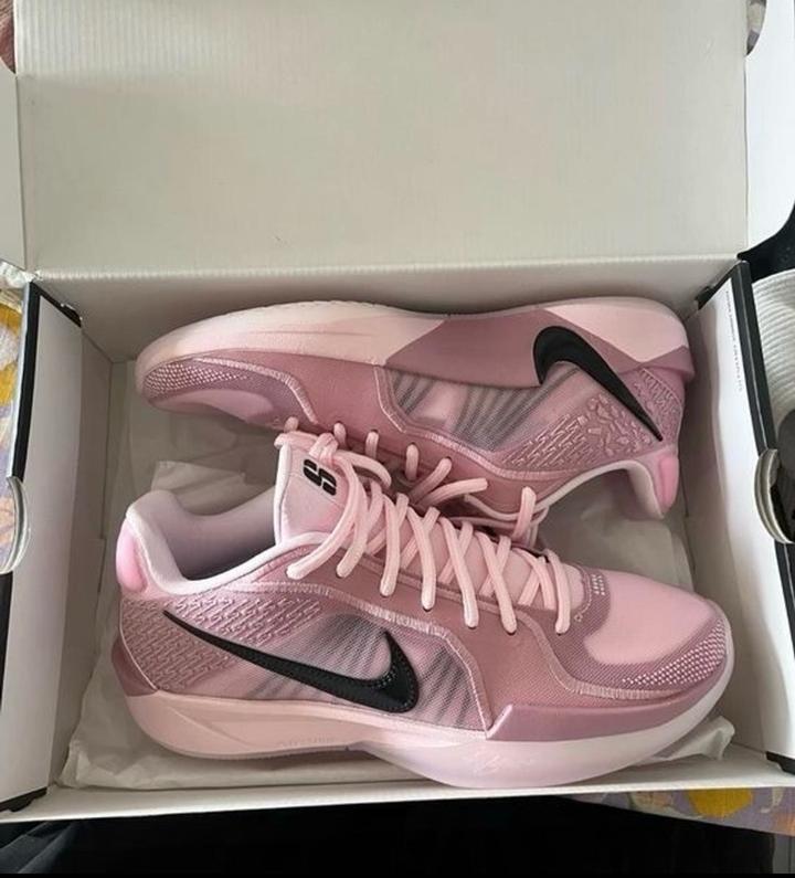 Кроссовки Nike