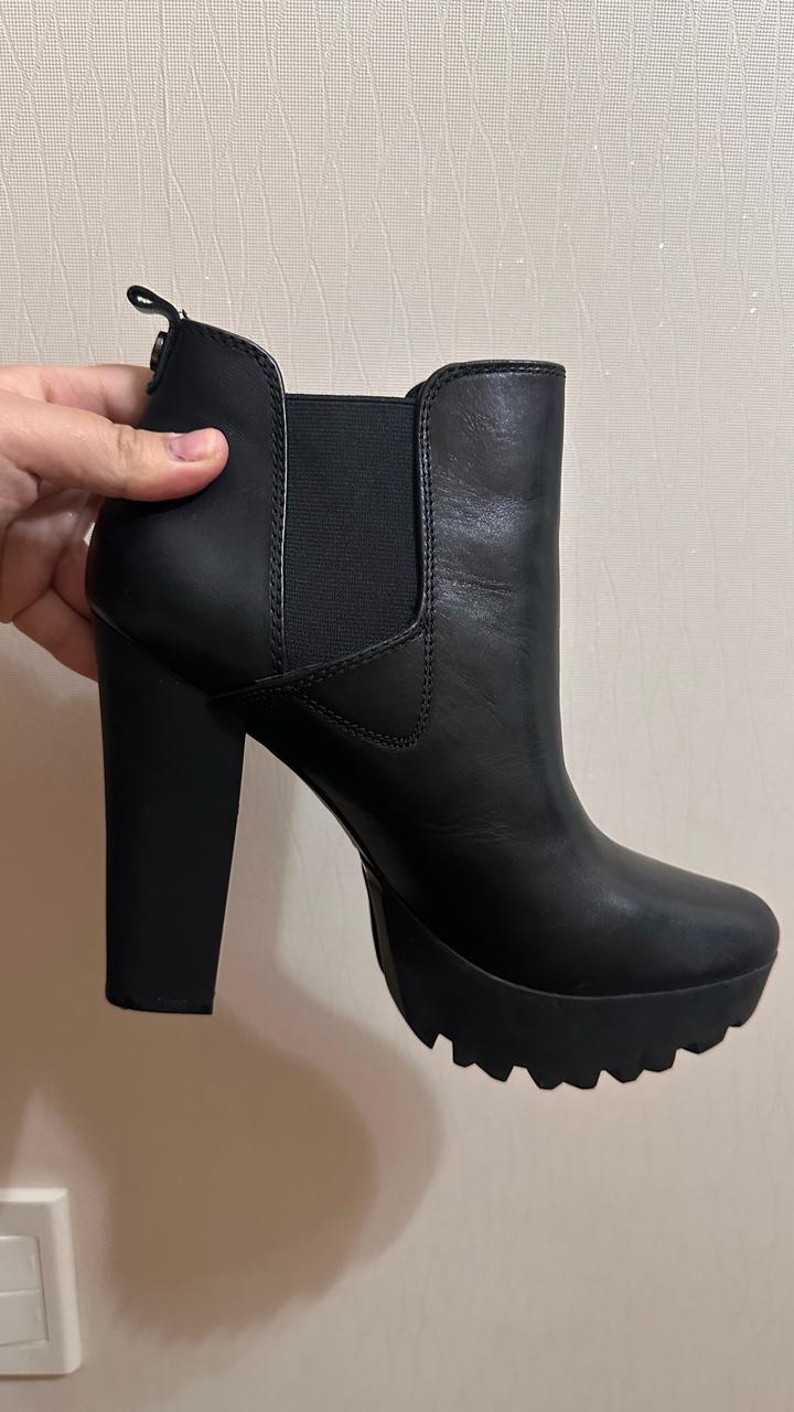 GUESS