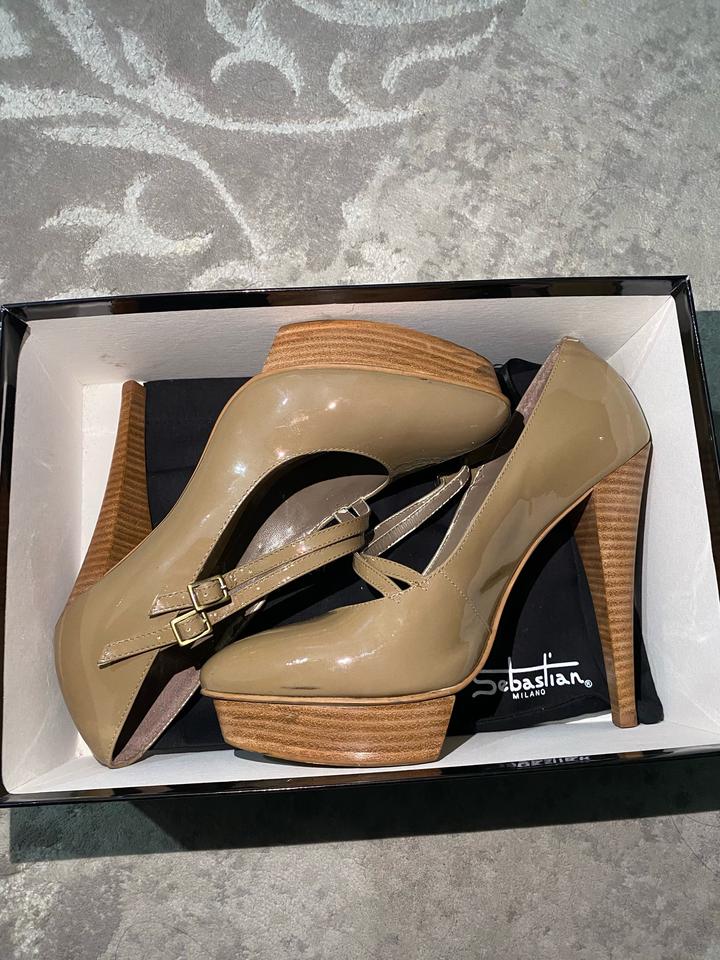 Carvela