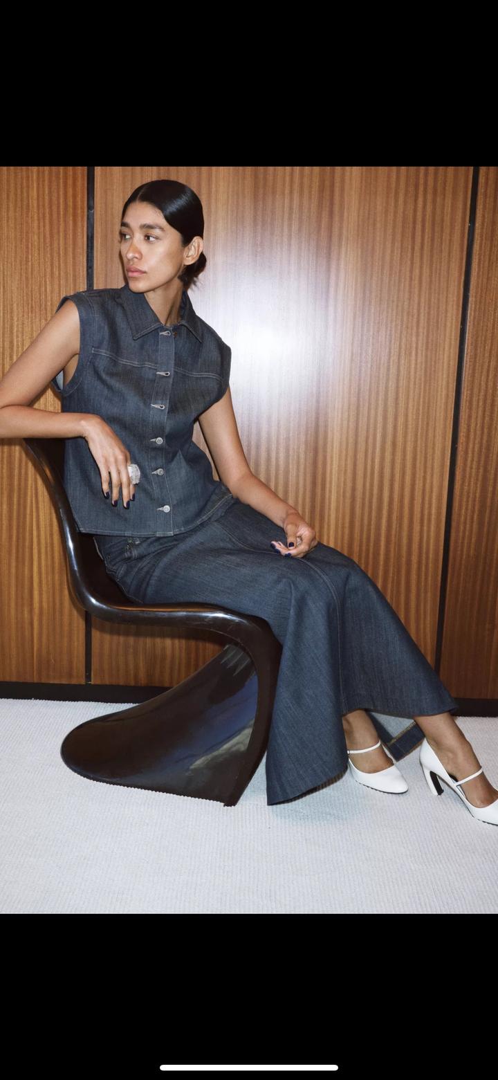 Джинсовая жилетка ZARA