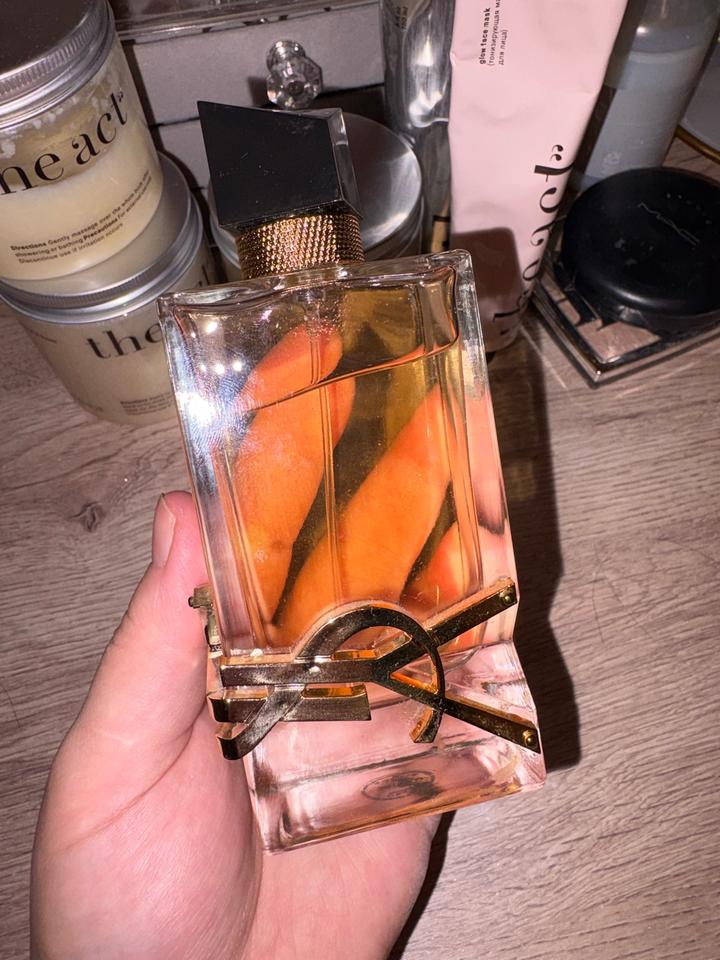 Парфюмерная вода Yves Saint Laurent