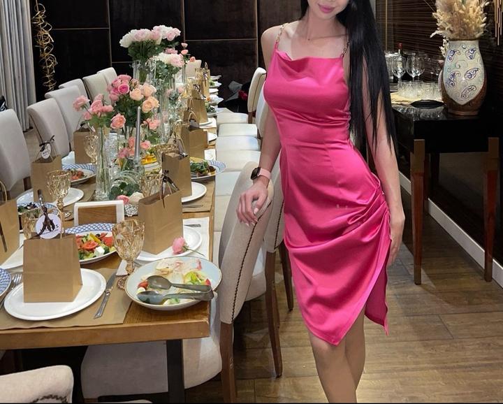 Атласное вечернее платье Diali collection