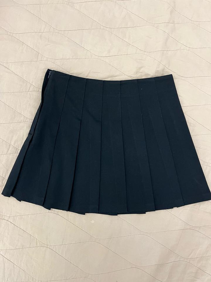 H&M Черная тенниска (юбка в складку)