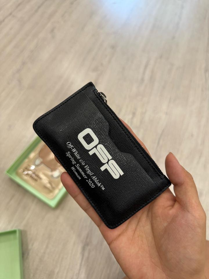 Off White