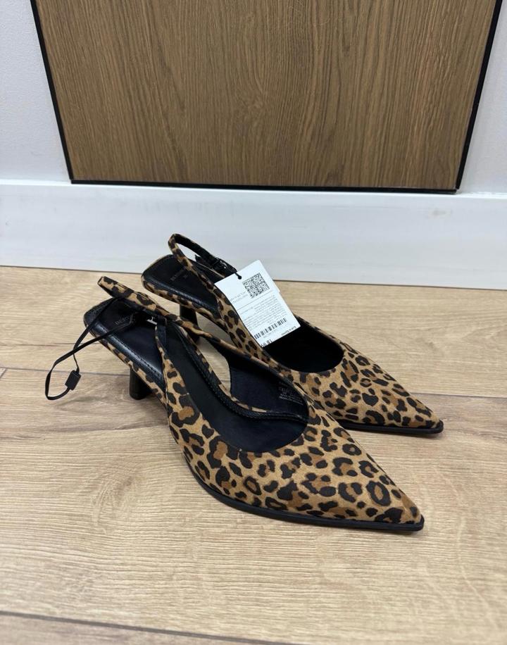 Туфли Bershka