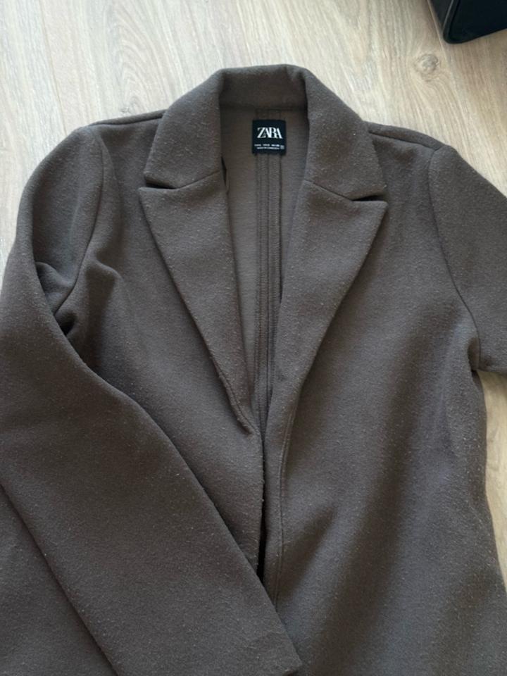Пальто Zara