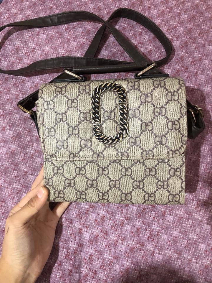 Gucci Сумка с принтом и декоративной пряжкой