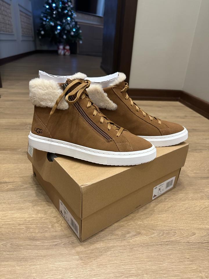 UGG