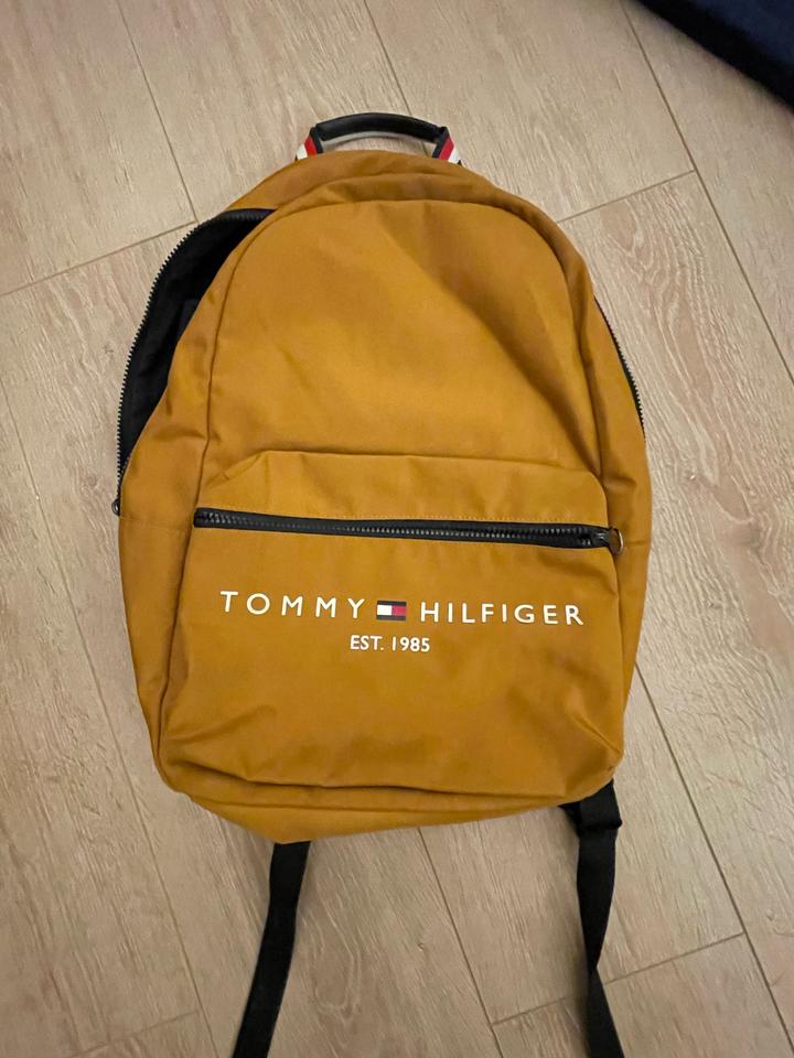Tommy Hilfiger