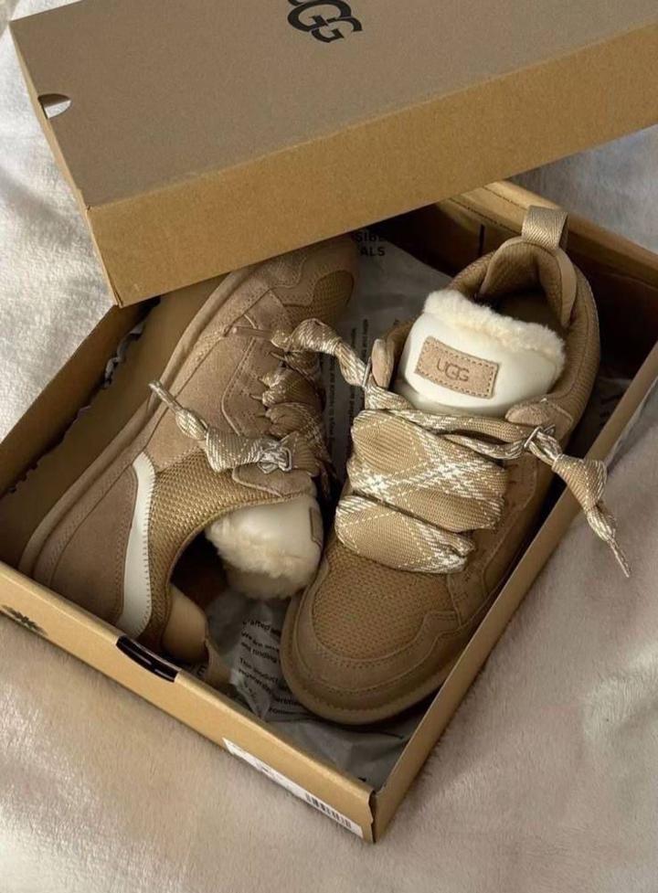 UGG