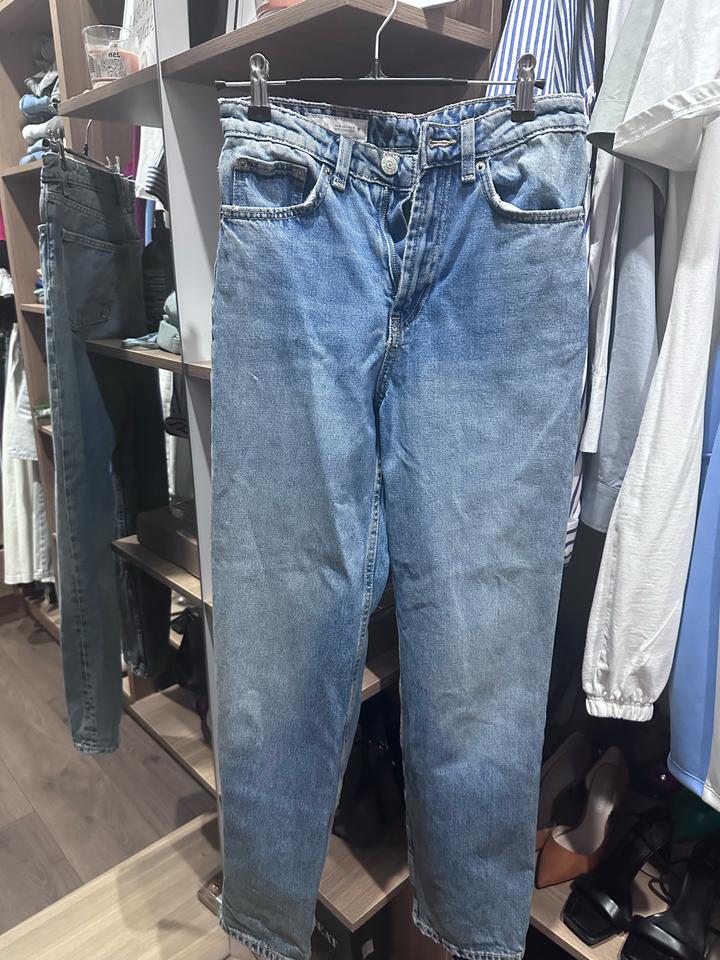 Джинсы Zara